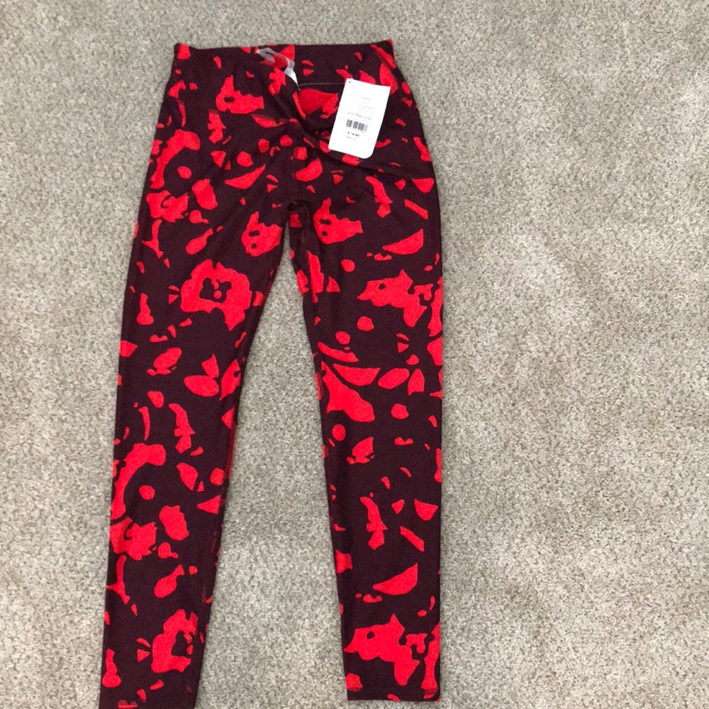 Fabletics salary legging